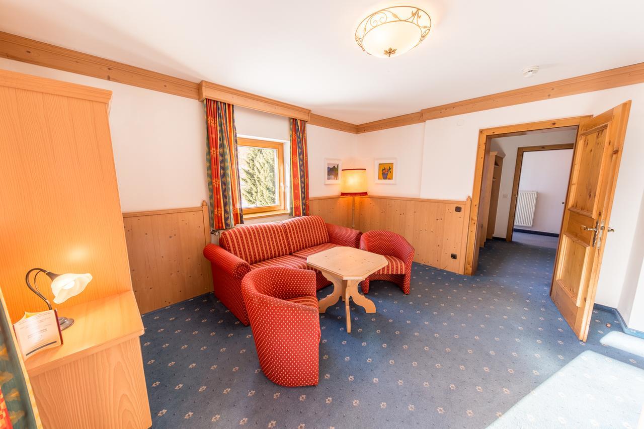 Hotel Karl Schranz Санкт-Антон-ам-Арльберг Екстер'єр фото